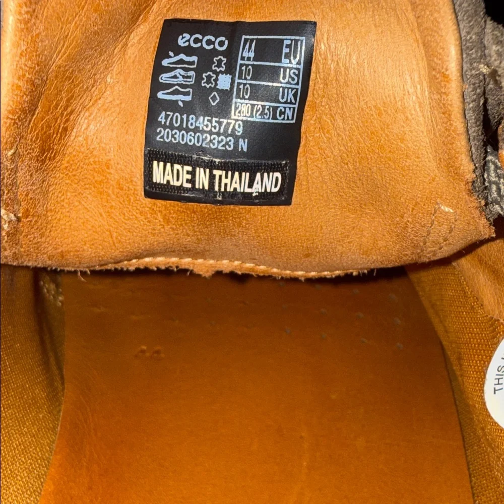 Ecco elegant brown